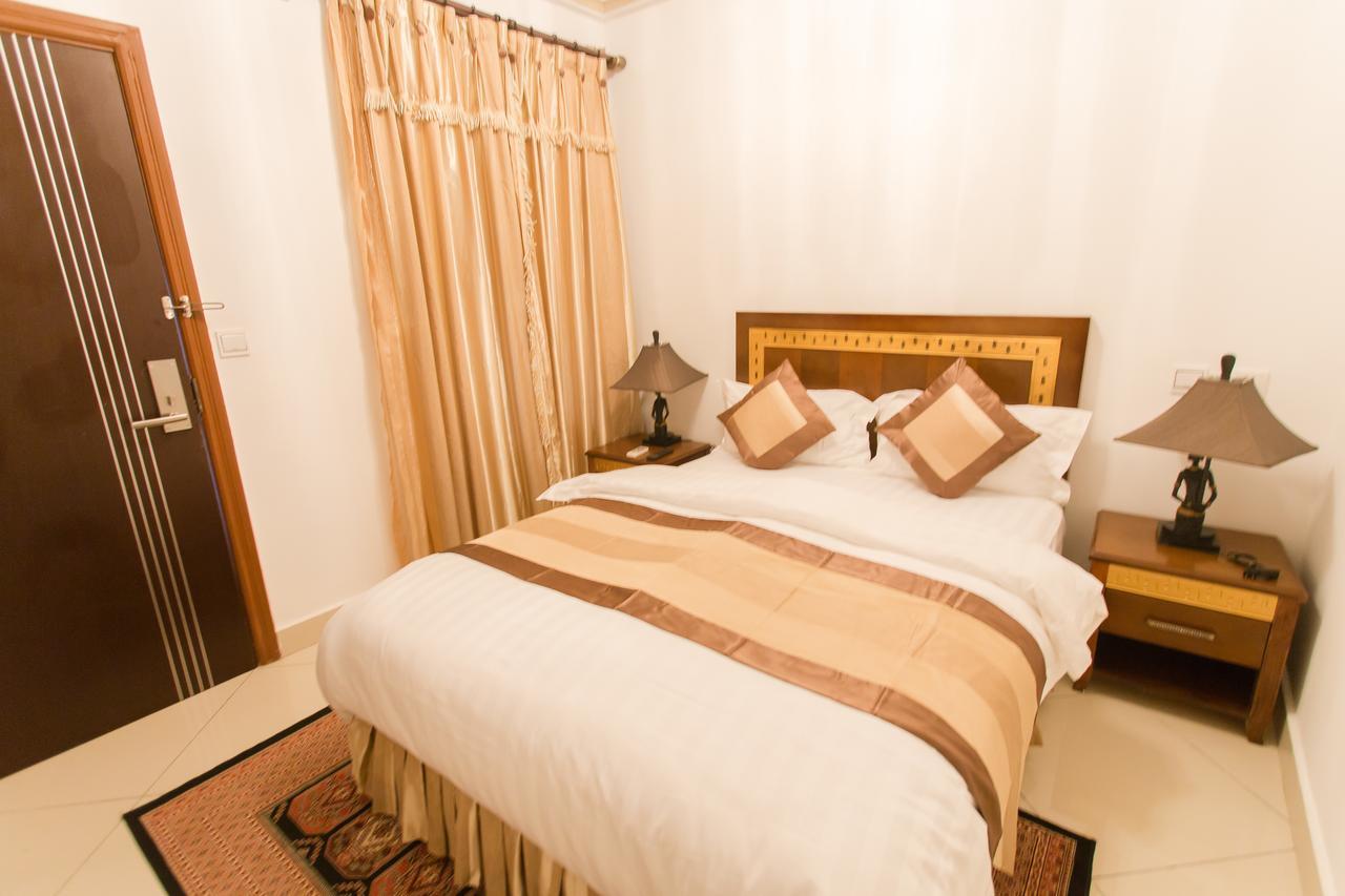 Residence Hoteliere Le Jomonia Libreville Buitenkant foto