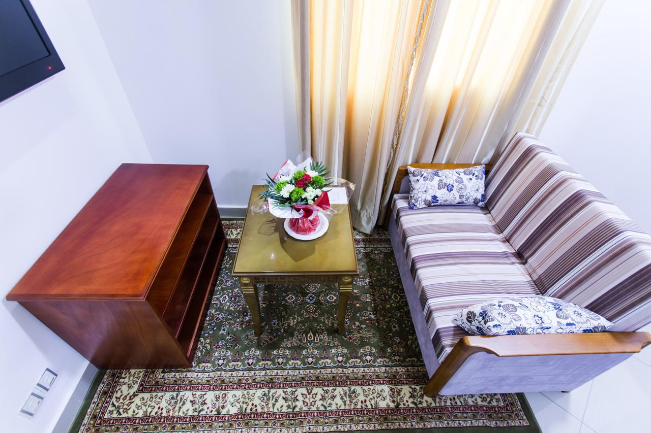 Residence Hoteliere Le Jomonia Libreville Buitenkant foto