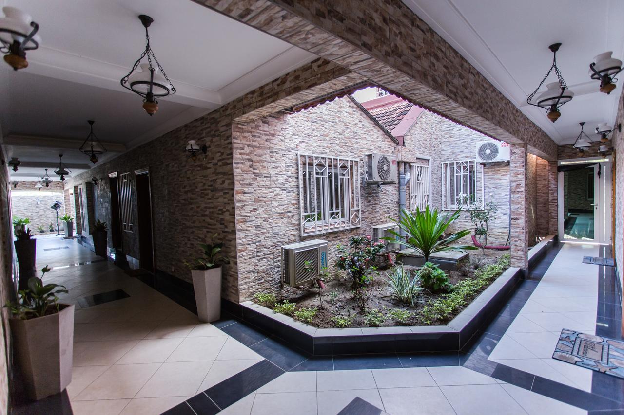 Residence Hoteliere Le Jomonia Libreville Buitenkant foto