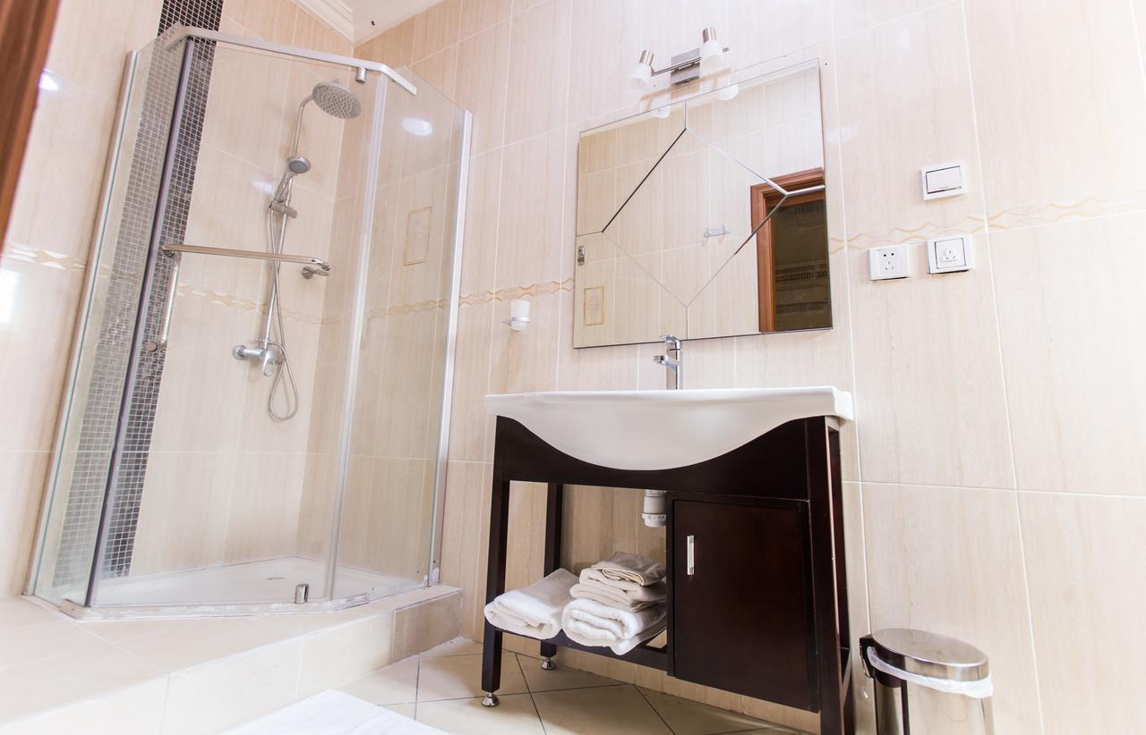 Residence Hoteliere Le Jomonia Libreville Buitenkant foto